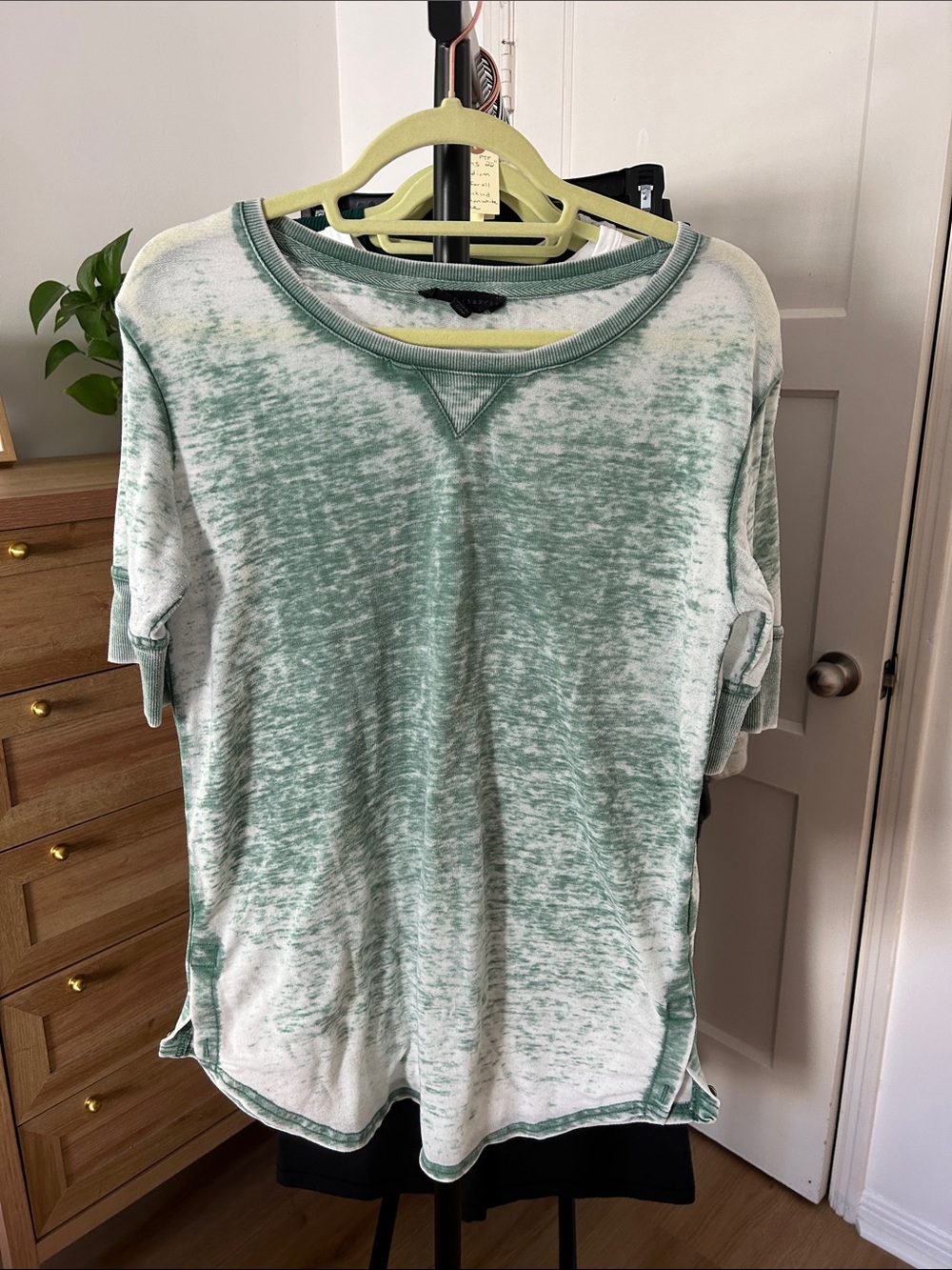 Jane and Delancey Tee. Size small. Semi sheer. PTP 21”.